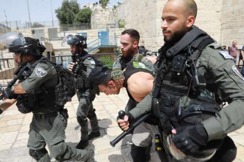 اعتقال 109 فلسطينيين من الضفة الغربية