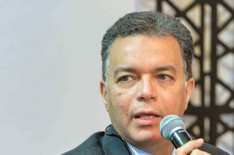 هشام عرفات وزير النقل السابق